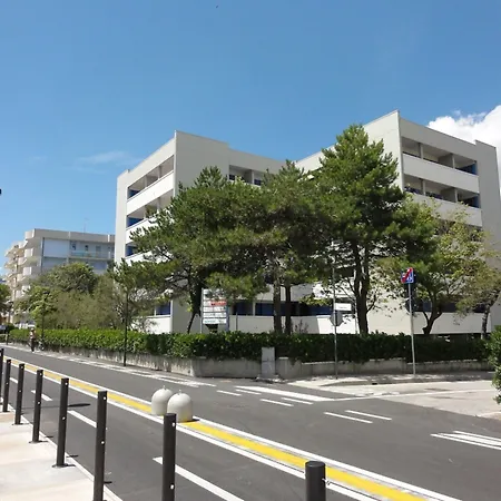 Columbus * Μπιμπιόνε